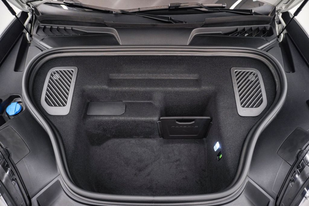 2025 Porsche Macan Base - Photo 29