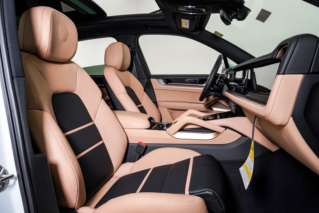 2026 Porsche Cayenne Base - Photo 15
