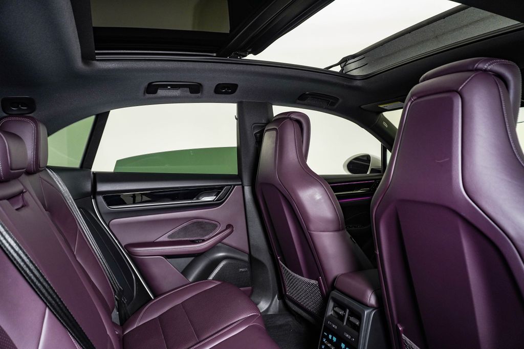 2025 Porsche Macan Base - Photo 16
