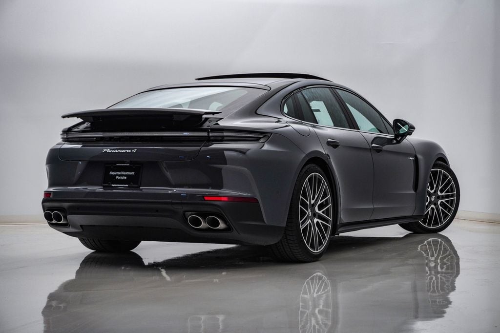 2026 Porsche Panamera 4 E-Hybrid - Photo 11