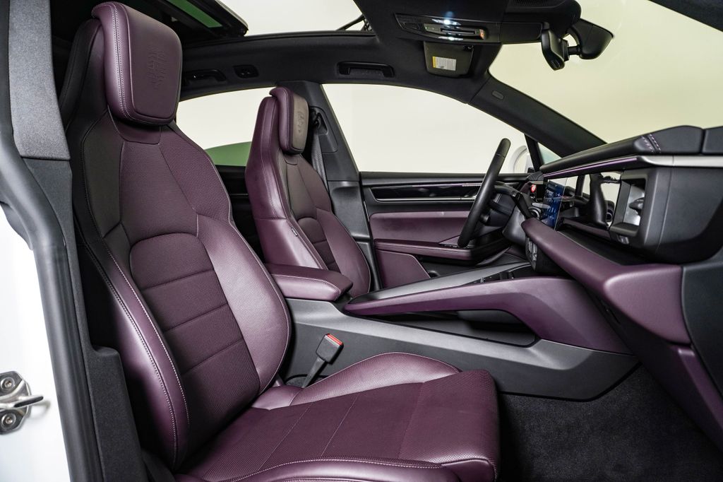 2025 Porsche Macan Base - Photo 15