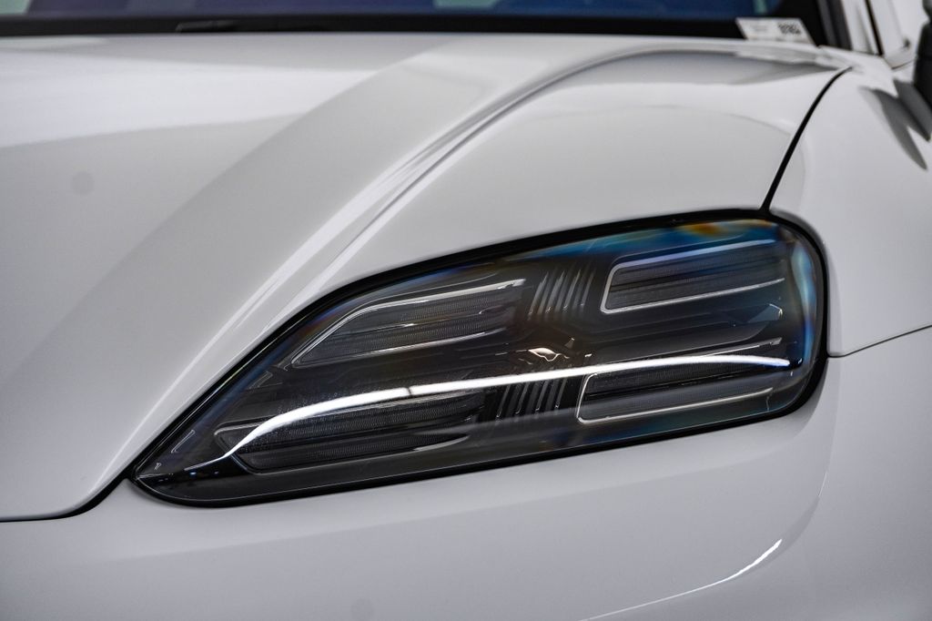 2025 Porsche Macan Base - Photo 7