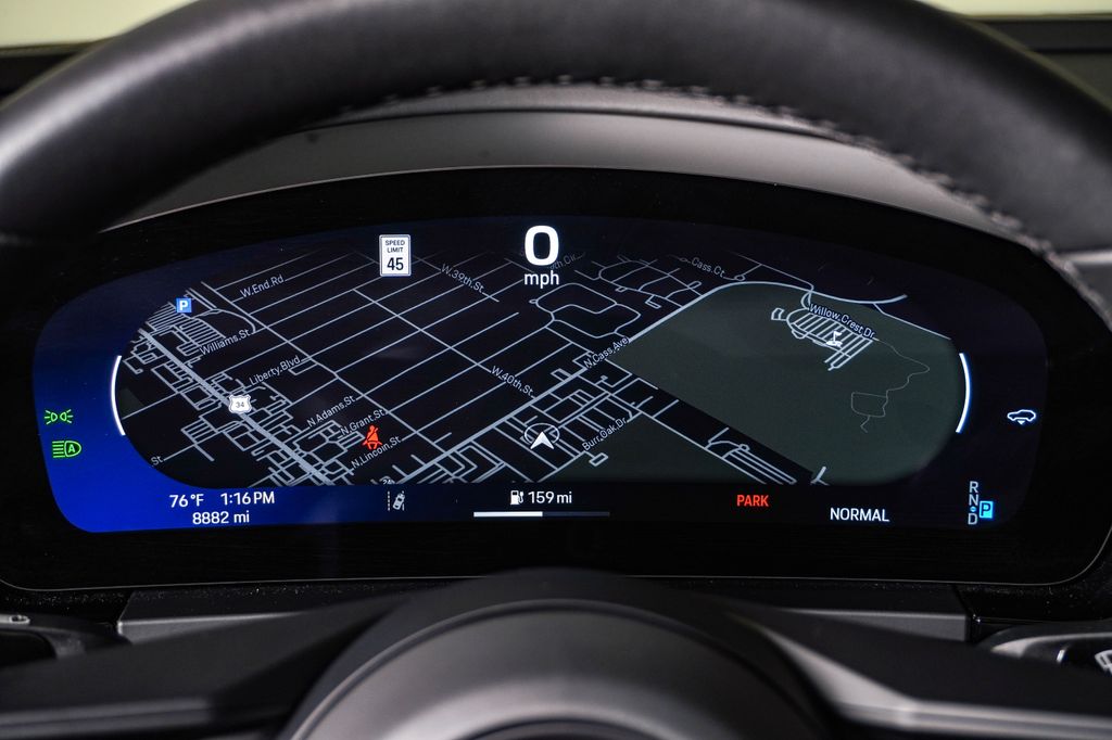 2025 Porsche Macan Base - Photo 21
