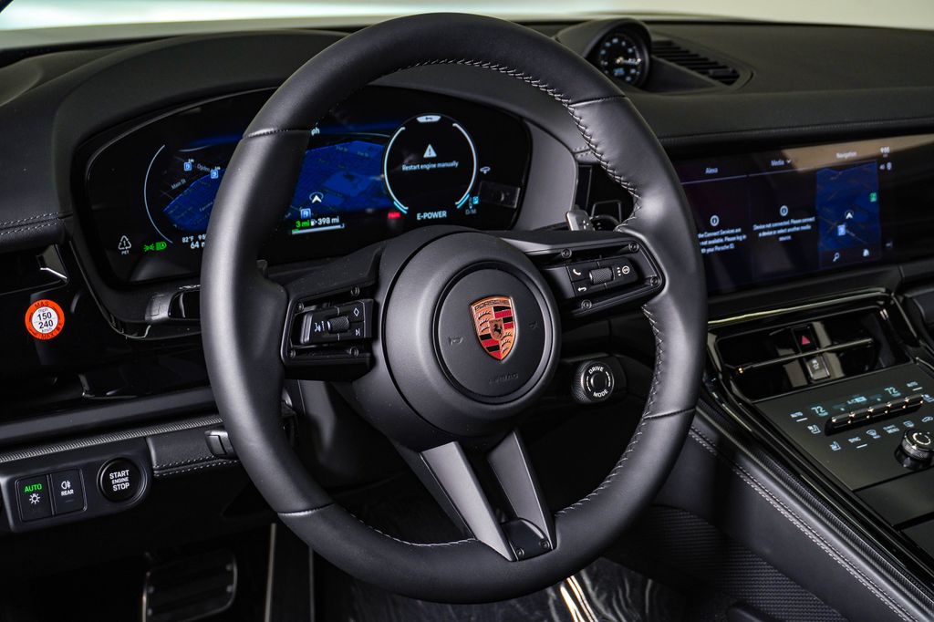 2026 Porsche Panamera 4 E-Hybrid - Photo 17