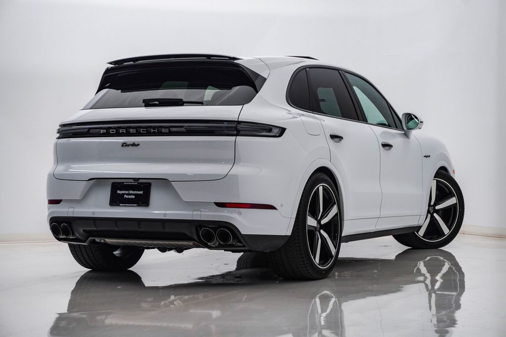 2026 Porsche Cayenne Turbo E-Hybrid - Photo 11
