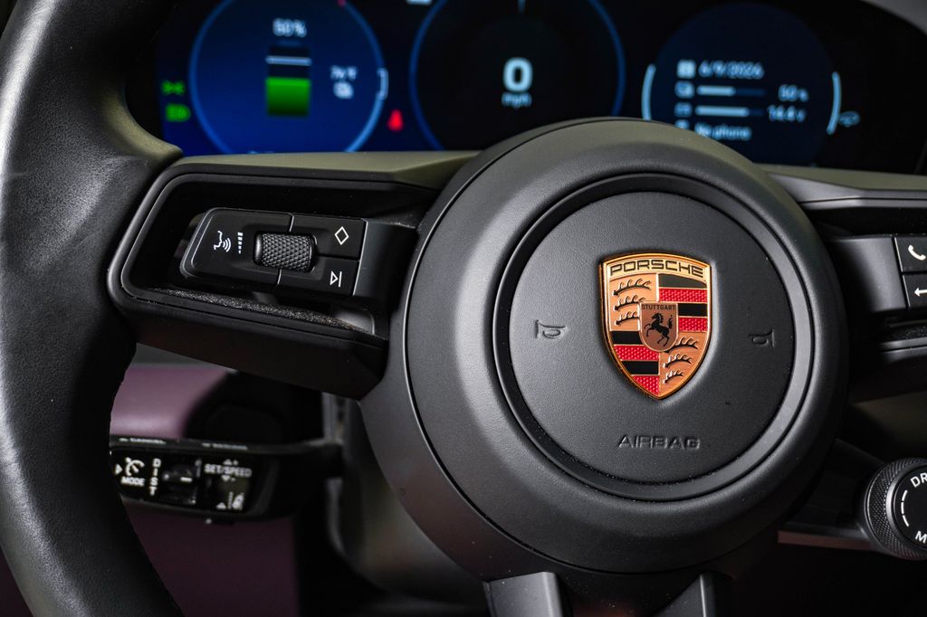 2025 Porsche Macan Base - Photo 20