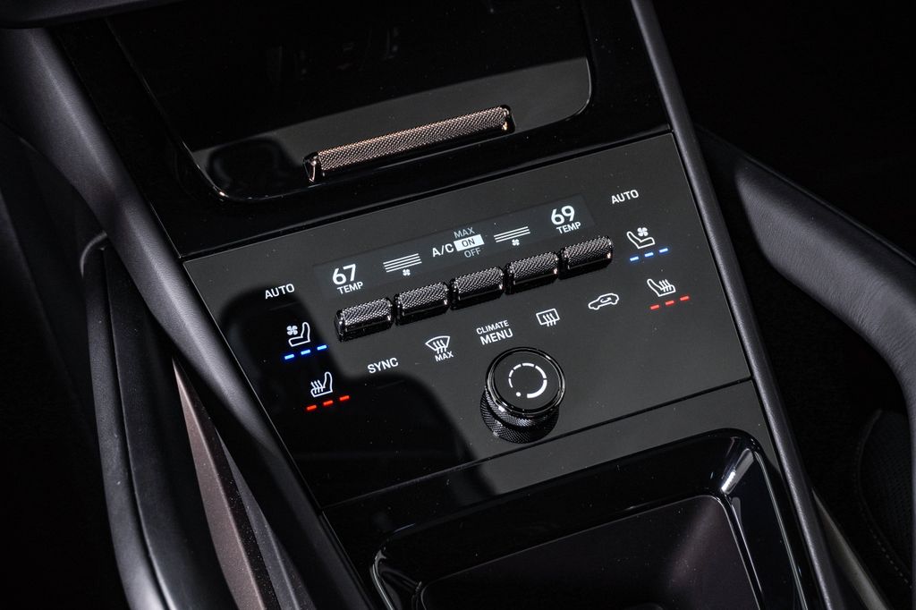 2026 Porsche Cayenne Coupe Turbo E-Hybrid - Photo 24