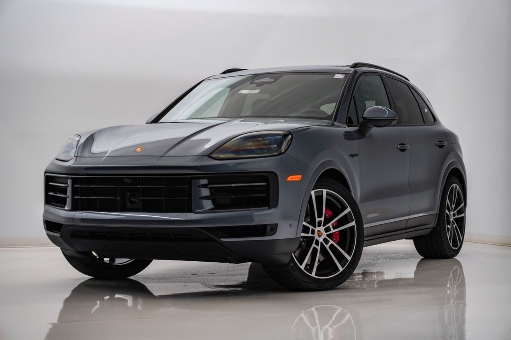  Porsche Cayenne E-Hybrid