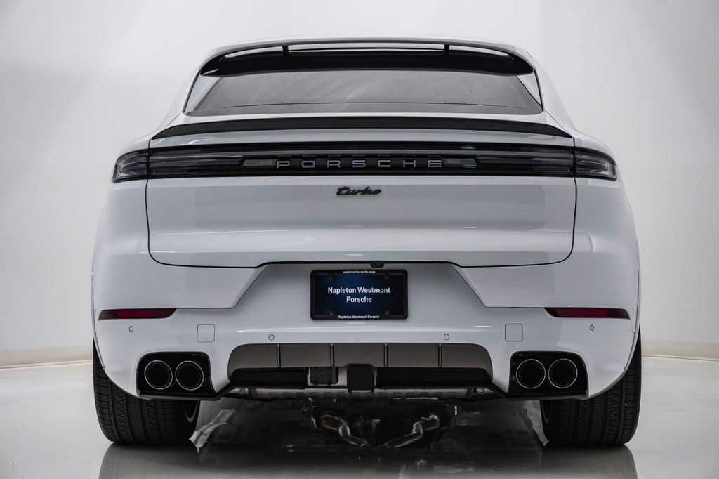 2026 Porsche Cayenne Coupe Turbo E-Hybrid - Photo 10