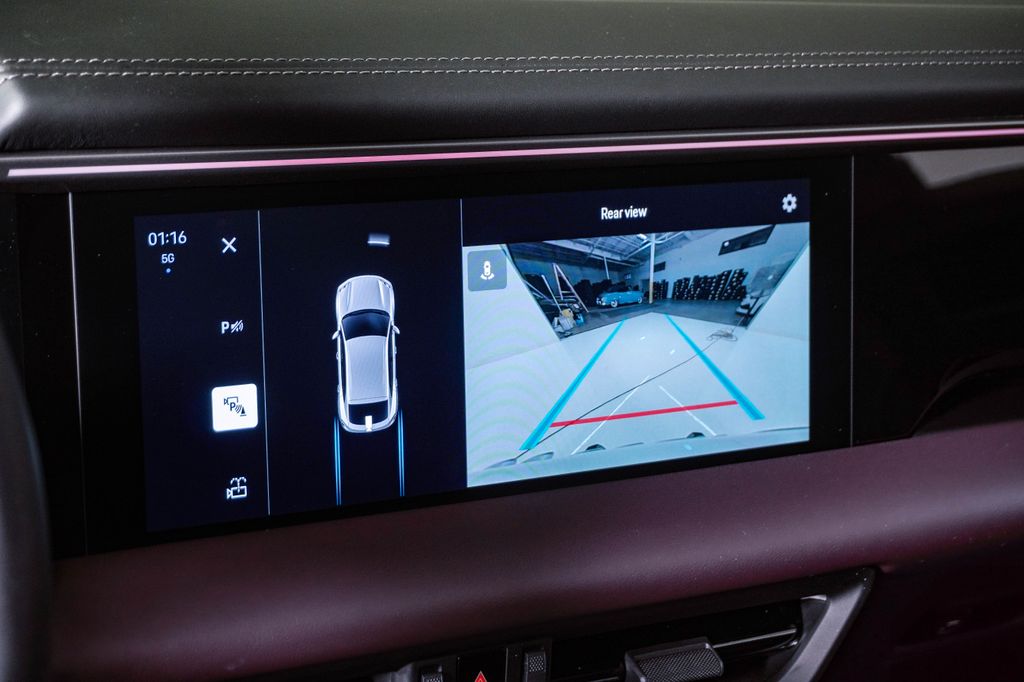 2025 Porsche Macan Base - Photo 23