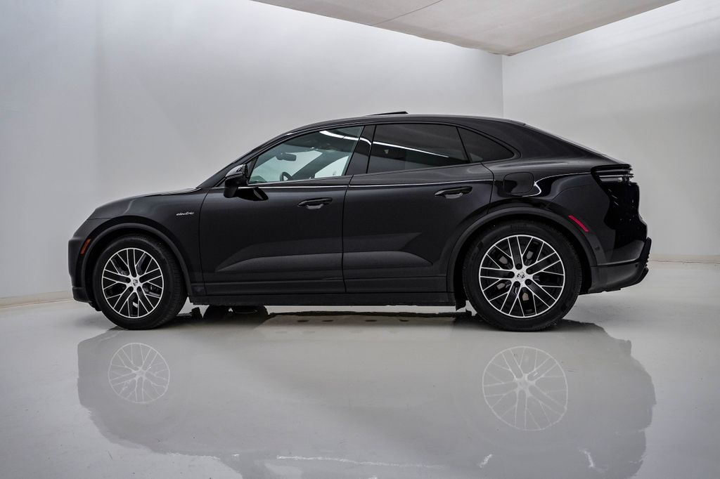 Used 2025 Porsche Macan Base with VIN WP1AA2XA7SL001431 for sale in Westmont, IL