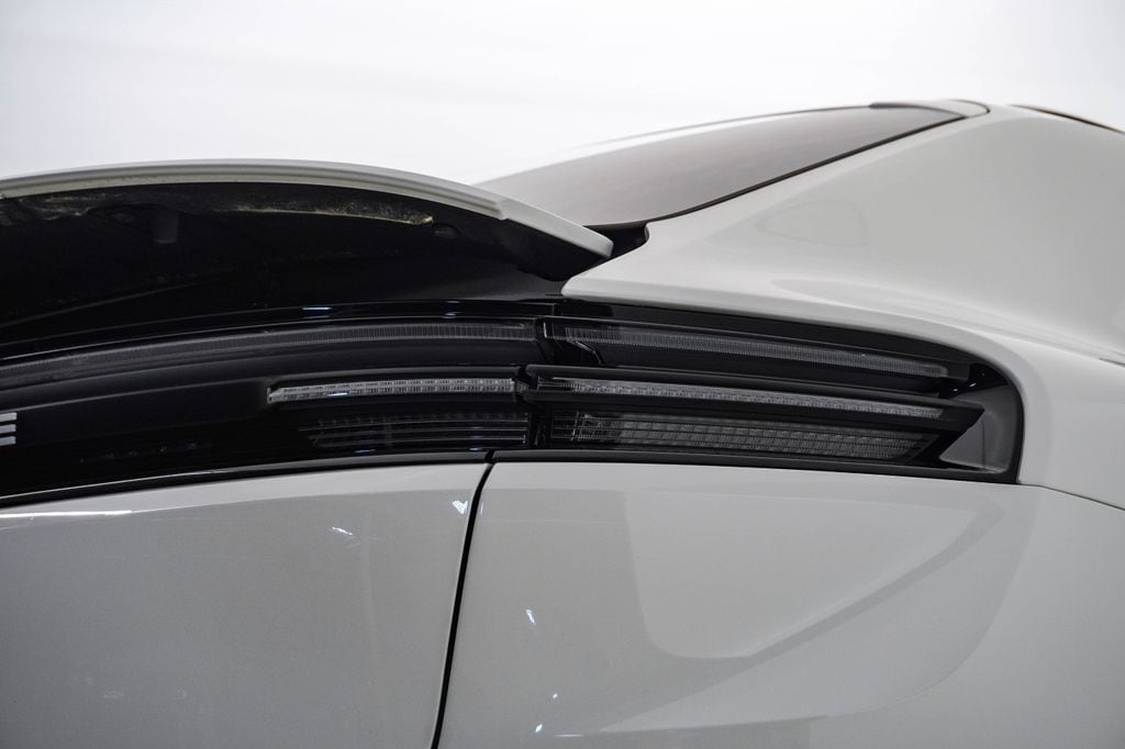 2025 Porsche Macan Base - Photo 12