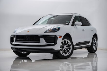 2026 Porsche Macan SUV