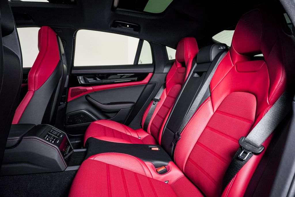 2026 Porsche Panamera Base - Photo 17