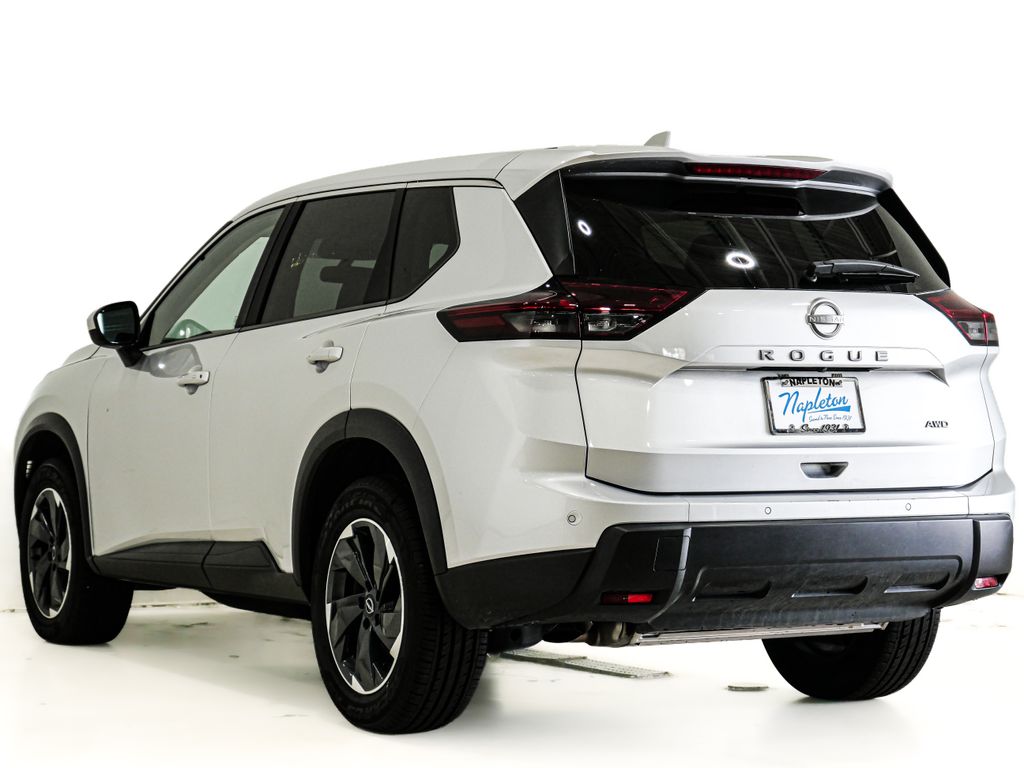 2025 Nissan Rogue SV - Photo 8