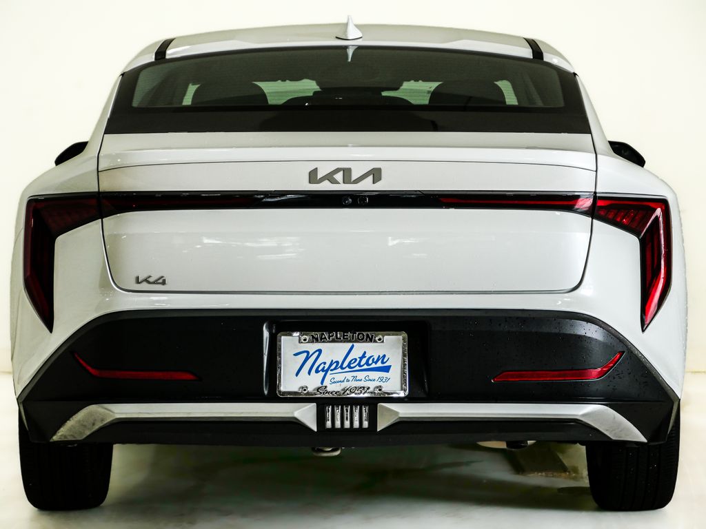 2025 Kia K4 LXS - Photo 7