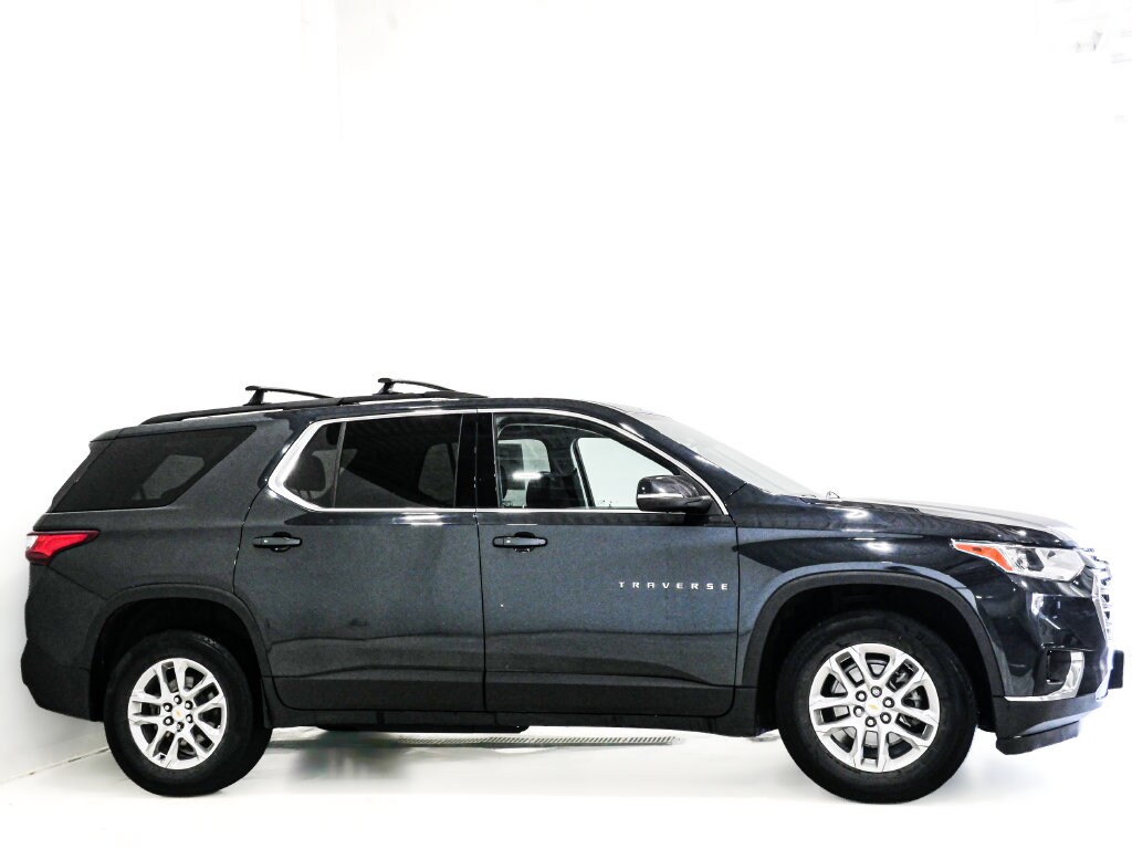 Used 2021 Chevrolet Traverse LT SUV