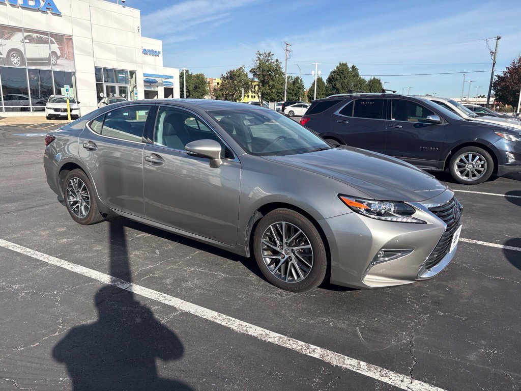 2017 Lexus ES