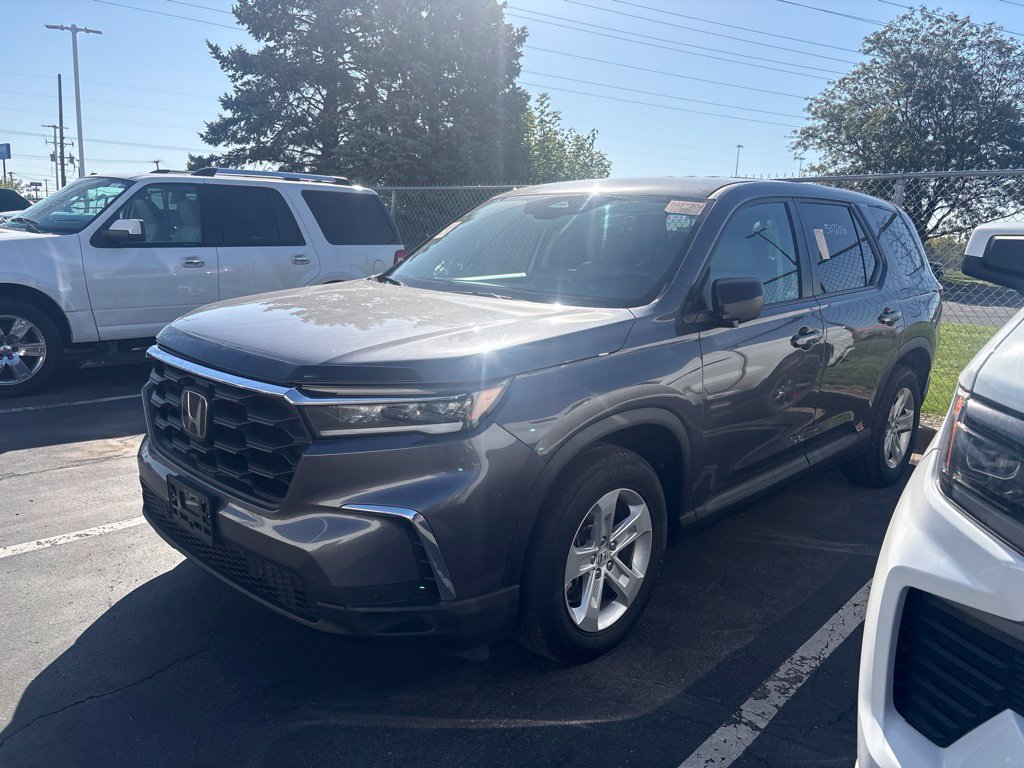 Used 2023 Honda Pilot LX SUV