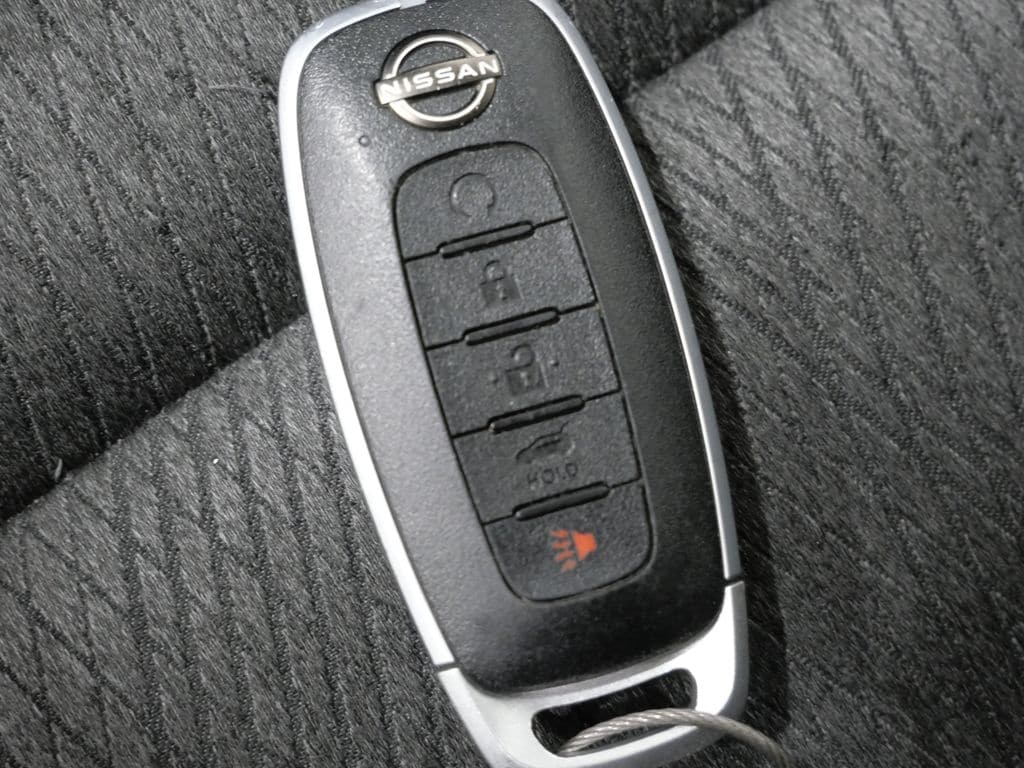 2025 Nissan Rogue SV - Photo 28
