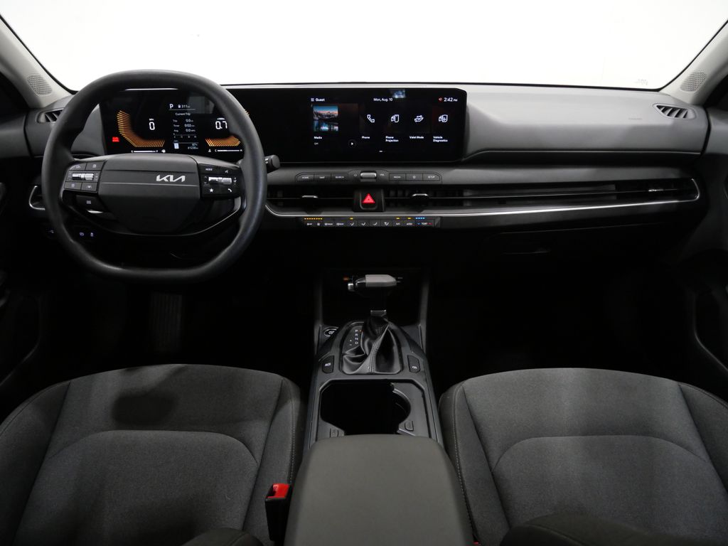 2025 Kia K4 LXS - Photo 10