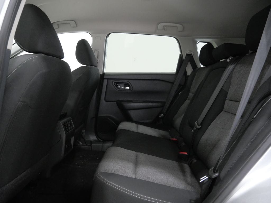 2025 Nissan Rogue SV - Photo 24