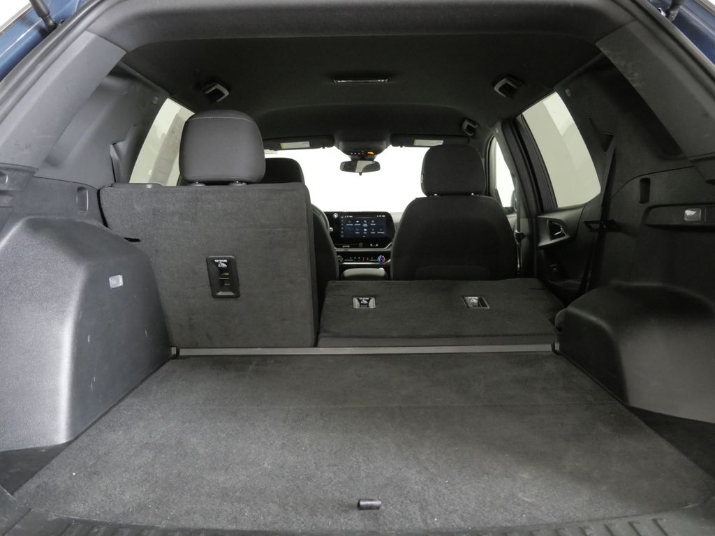 2025 Chevrolet Equinox LT - Photo 25