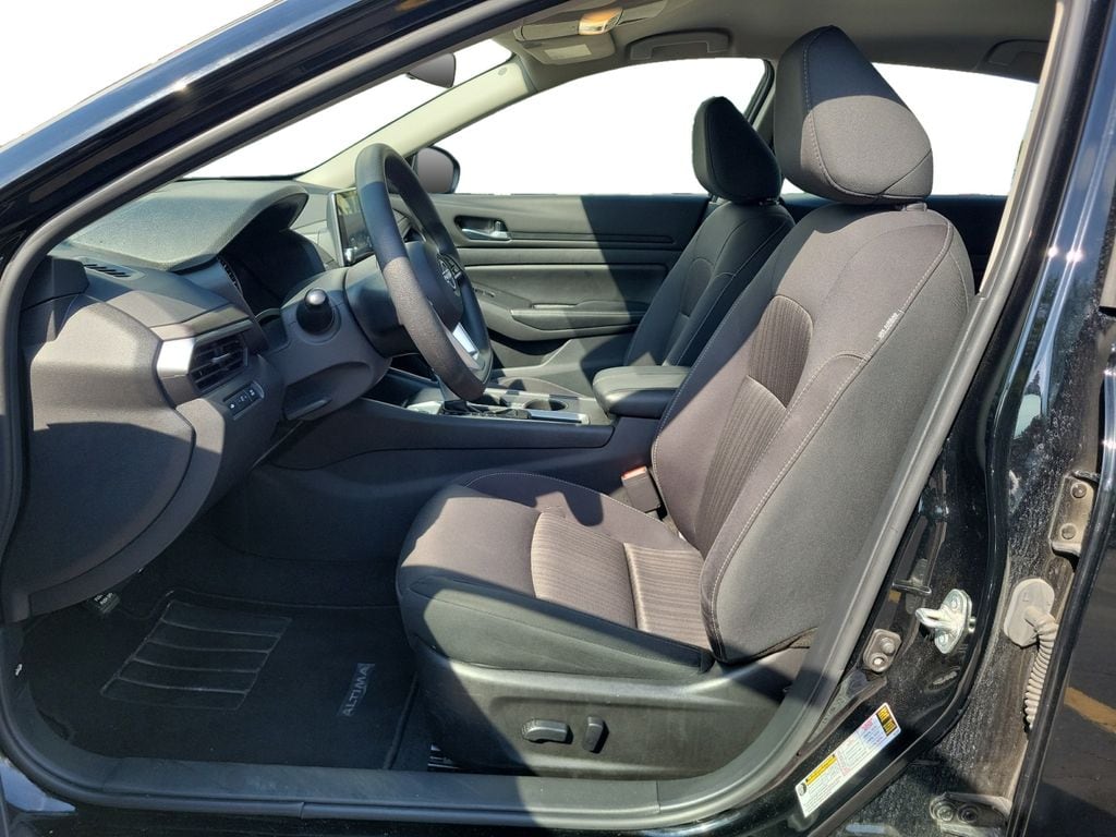 2025 Nissan Altima SV - Photo 20