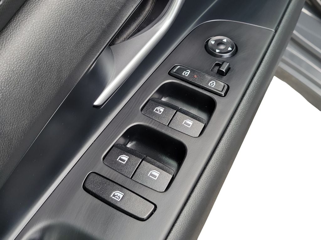 2025 Hyundai Elantra SEL - Photo 23