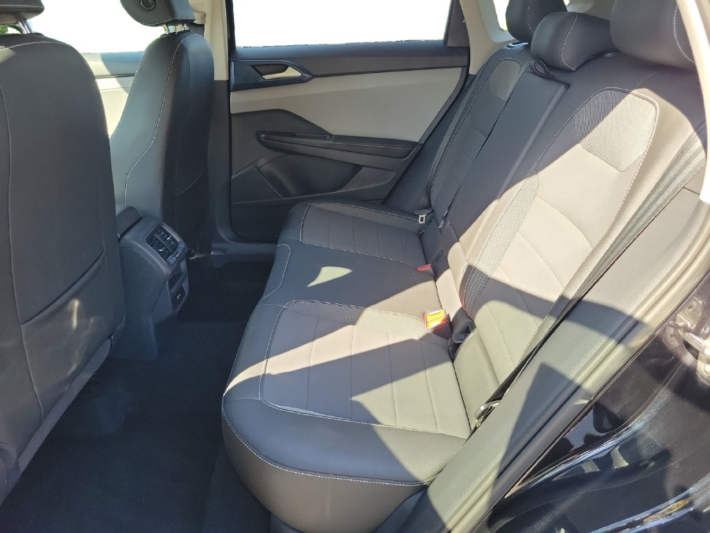 2024 Volkswagen Taos SE - Photo 24