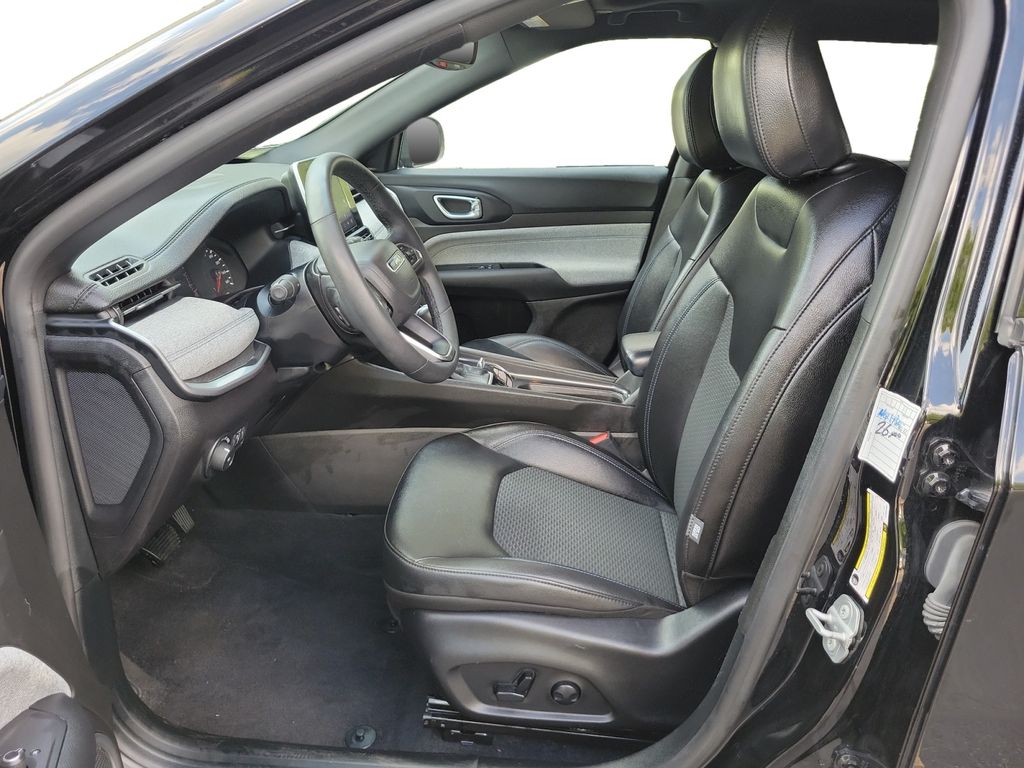 2025 Jeep Compass Latitude - Photo 22