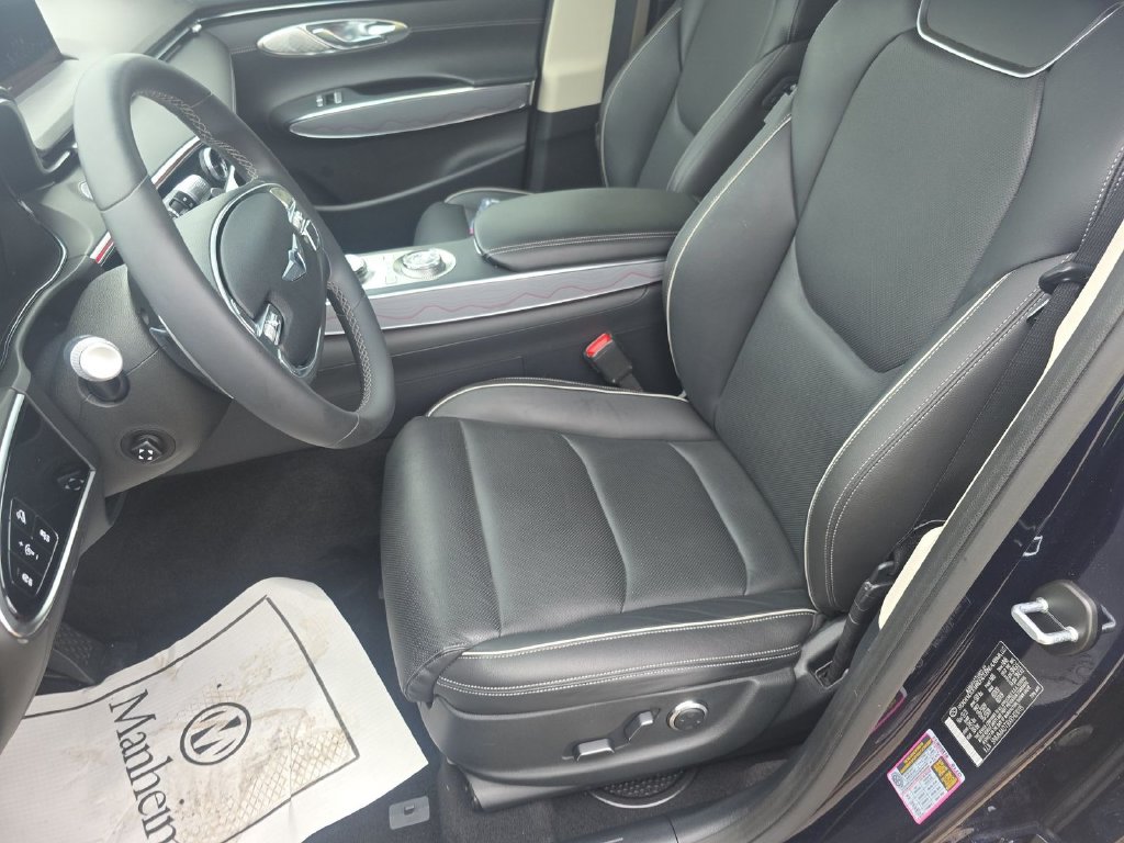 2024 GENESIS GV70 Standard - Photo 11