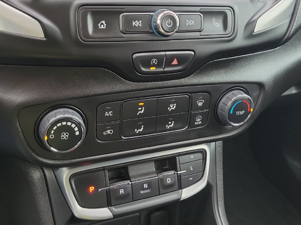 2024 GMC Terrain SLE - Photo 17