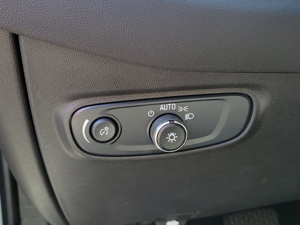 2024 Chevrolet Equinox LT - Photo 22
