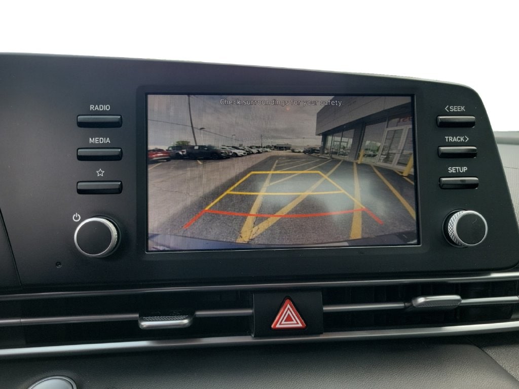 2023 Hyundai Elantra Blue - Photo 16