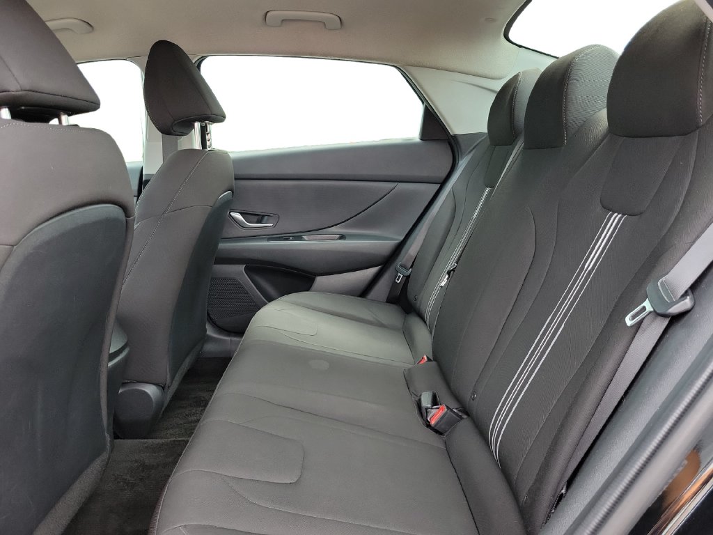 2023 Hyundai Elantra Blue - Photo 25