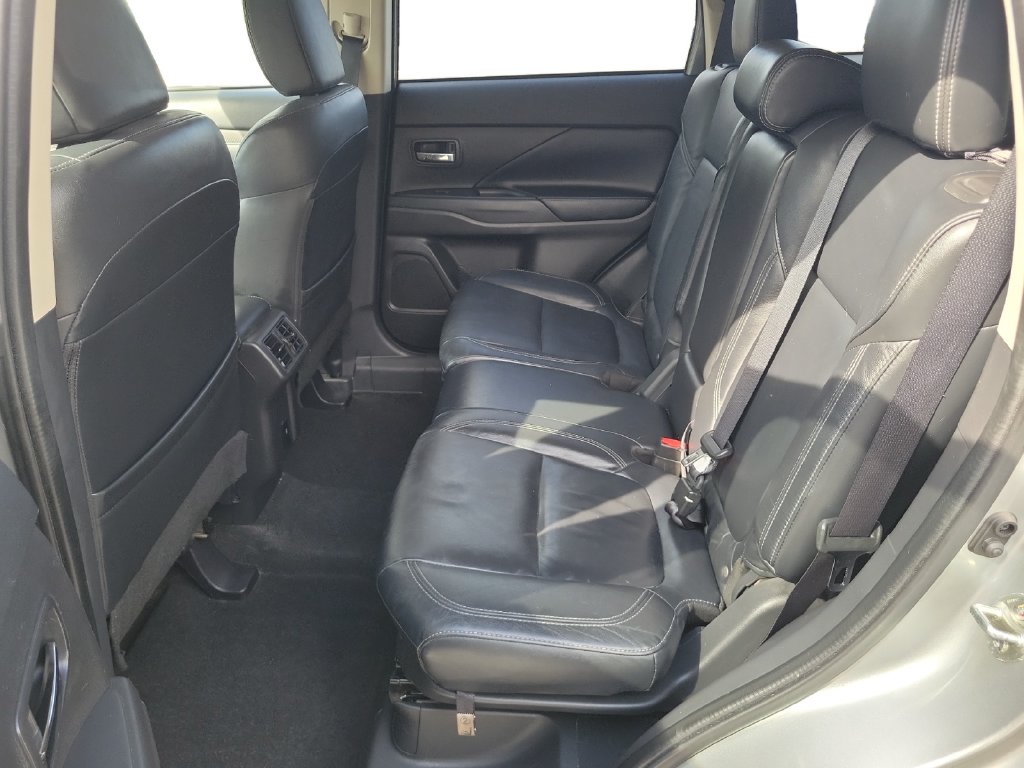 2020 Mitsubishi Outlander SEL - Photo 24