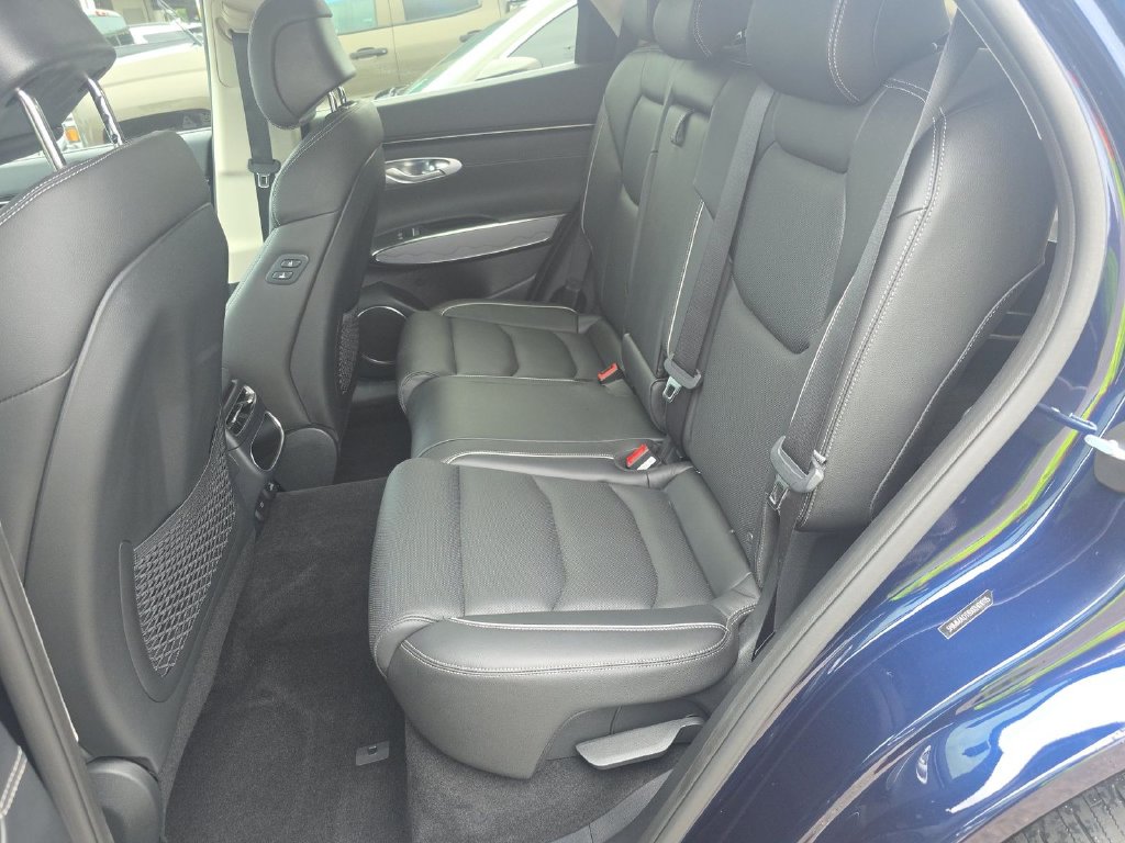 2024 GENESIS GV70 Standard - Photo 6