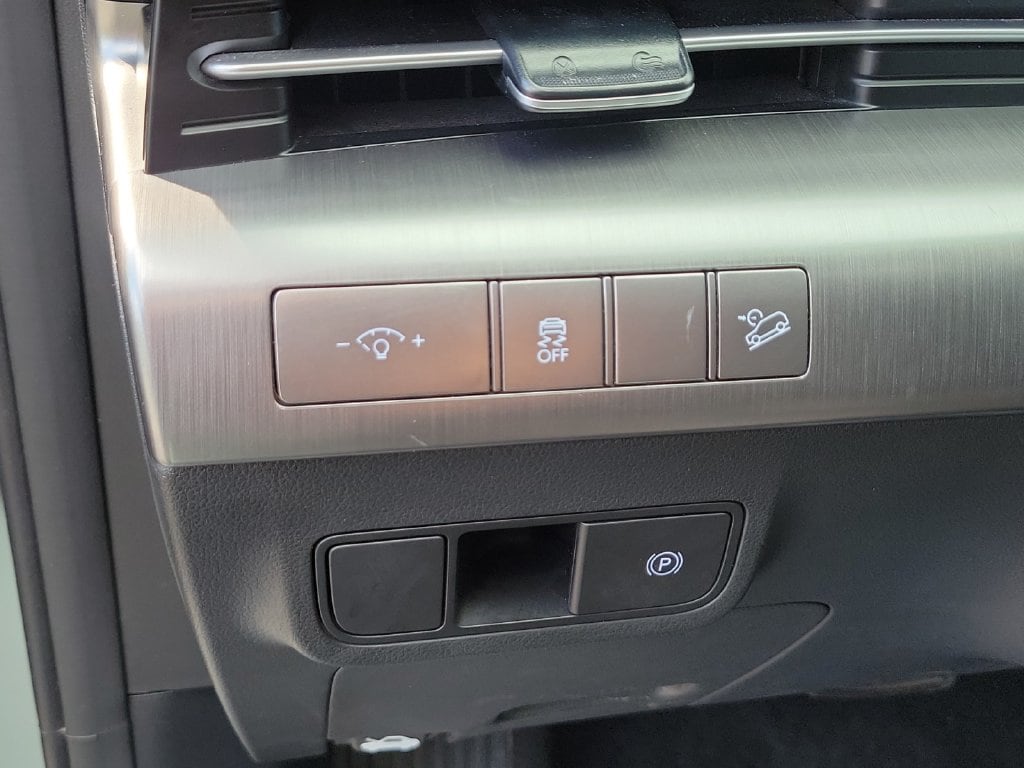2025 Hyundai Kona SEL - Photo 19