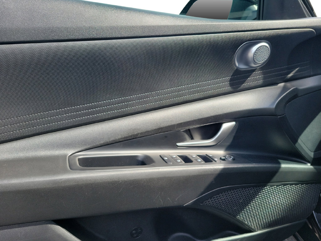 2023 Hyundai Elantra Blue - Photo 24