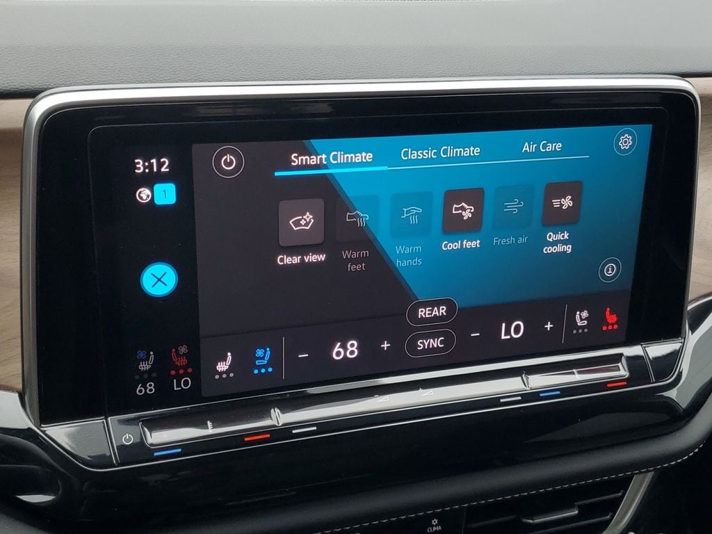 2024 Volkswagen Atlas SE w/Tech - Photo 17