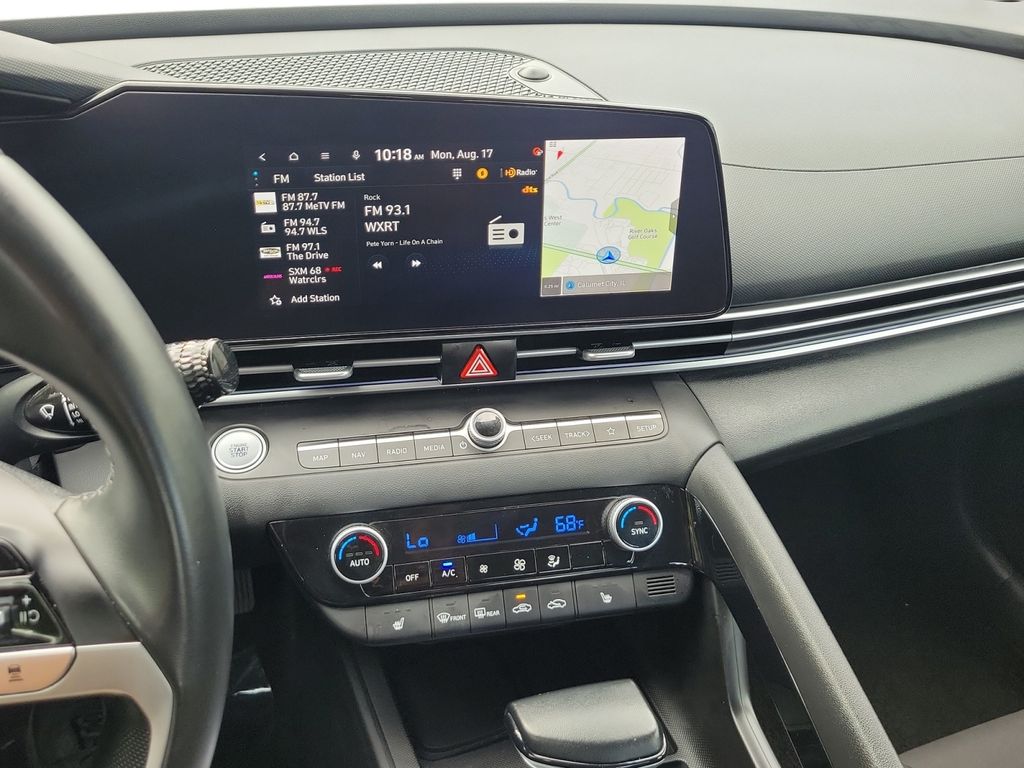 2025 Hyundai Elantra SEL - Photo 16