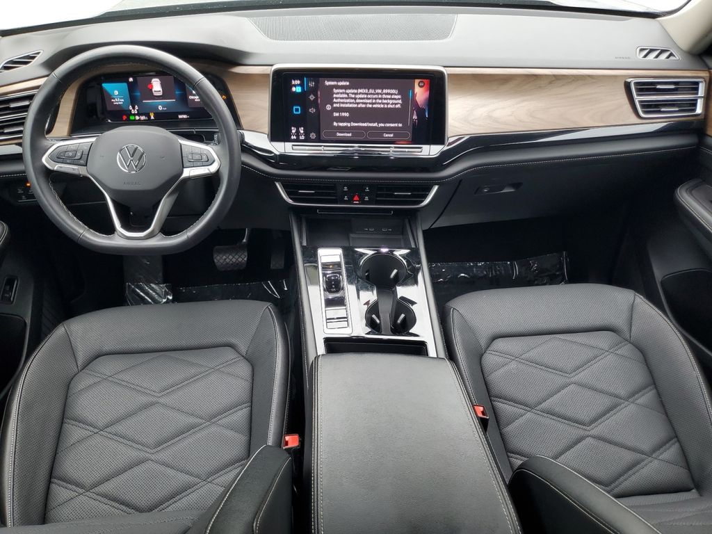 2024 Volkswagen Atlas SE w/Tech - Photo 11