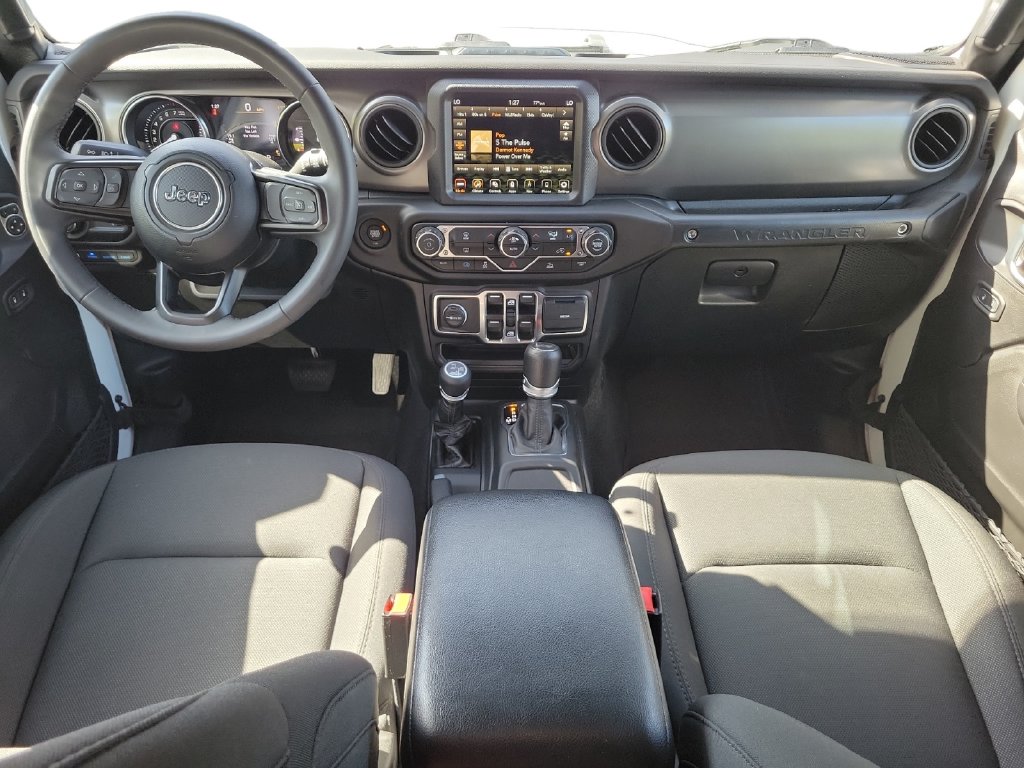 2023 Jeep Wrangler 4xe Willys 4XE - Photo 11