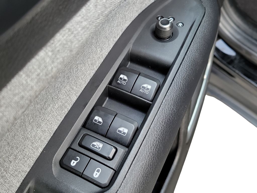 2025 Jeep Compass Latitude - Photo 25