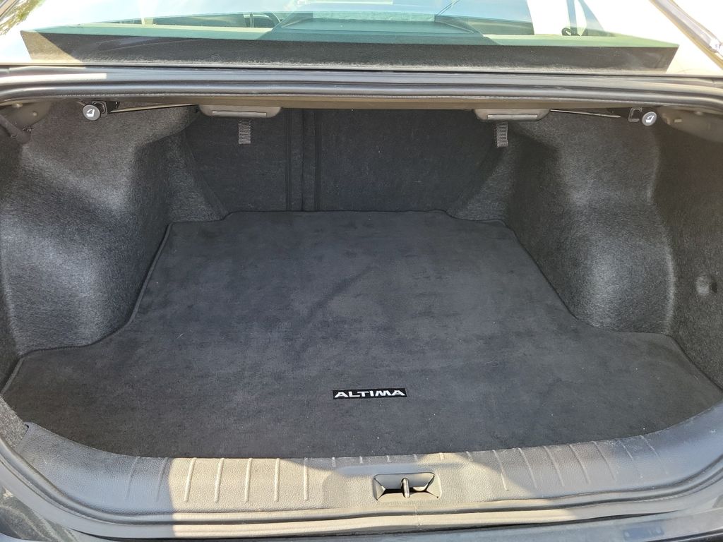 2025 Nissan Altima SV - Photo 25