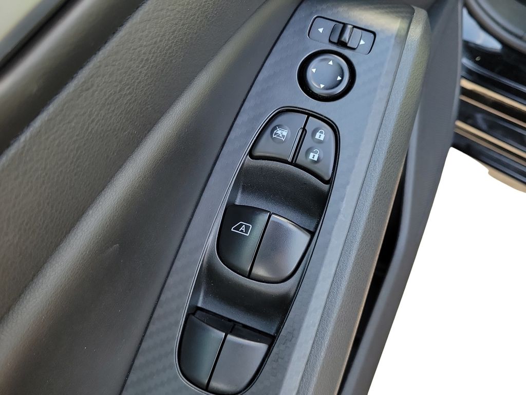 2025 Nissan Altima SV - Photo 23