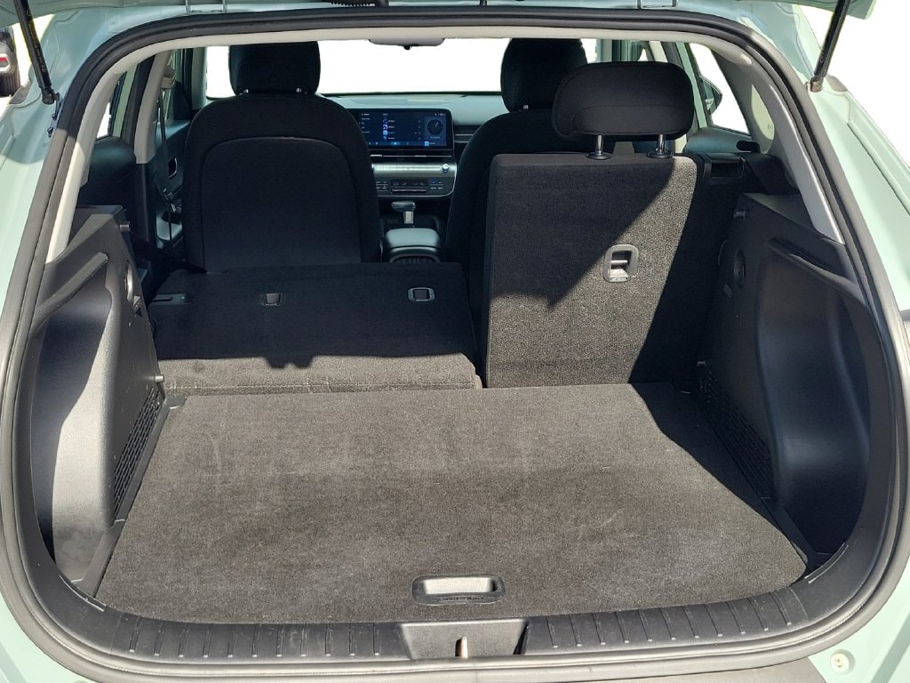 2025 Hyundai Kona SEL - Photo 22