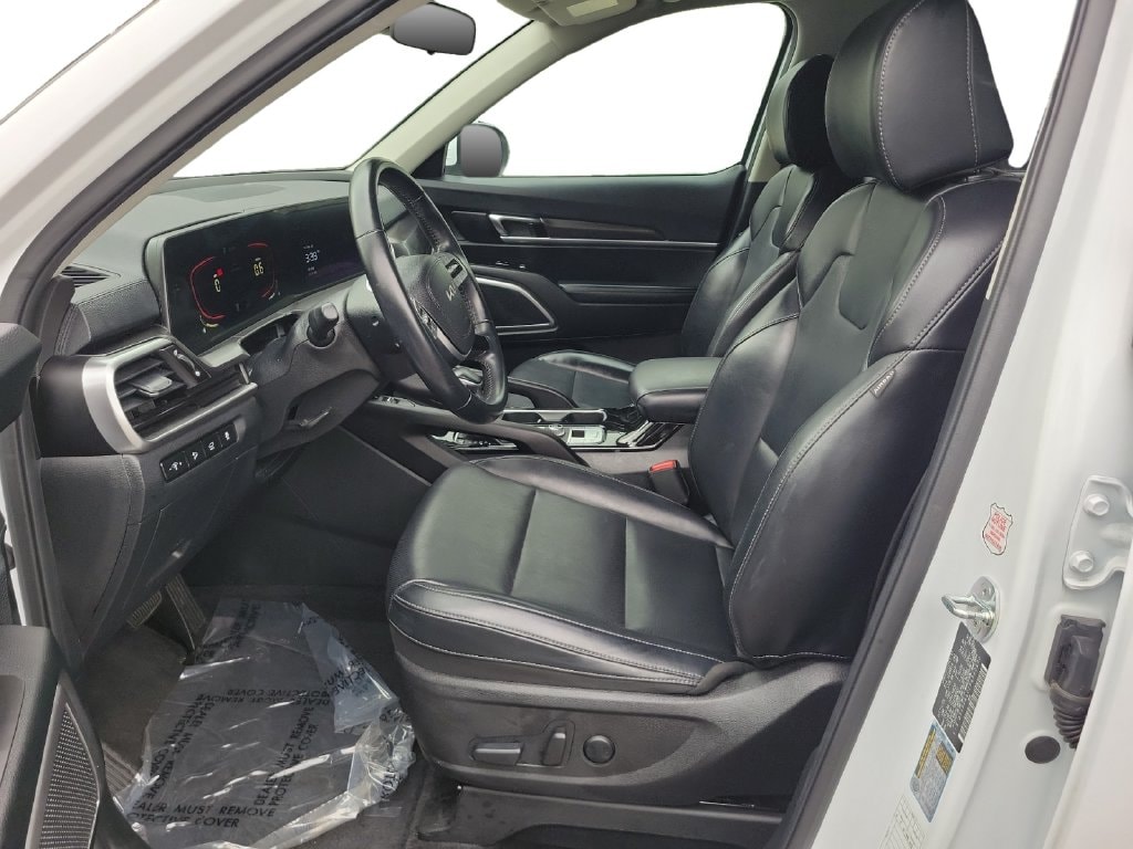 2025 Kia Telluride S - Photo 18
