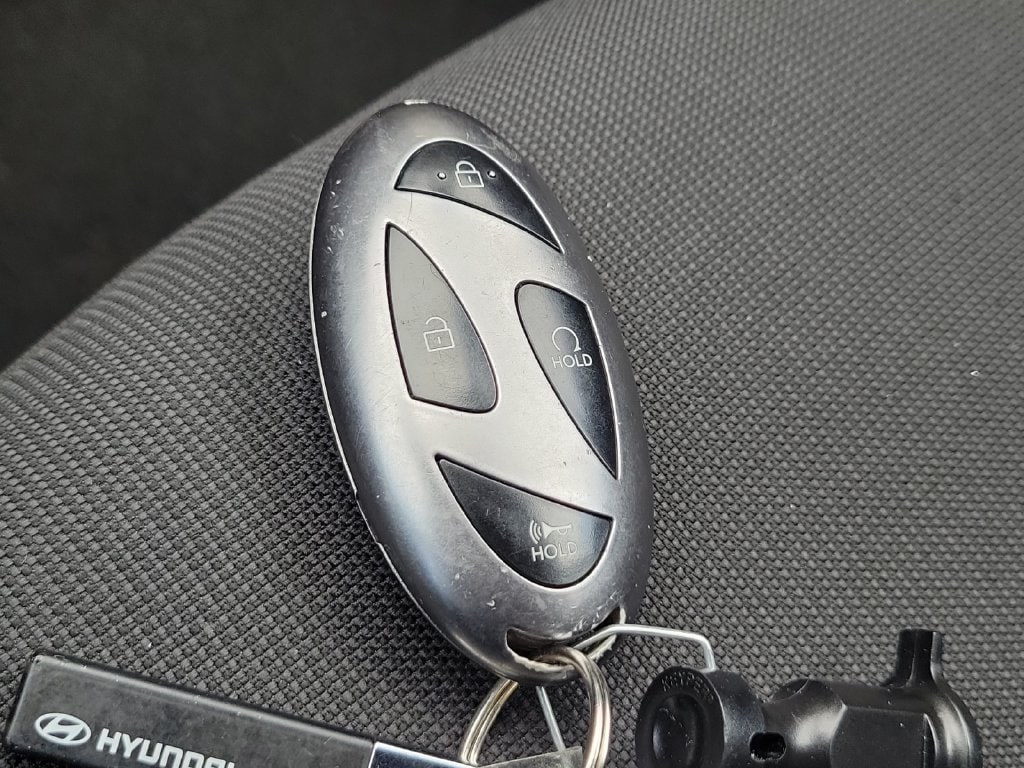 2025 Hyundai Kona SEL - Photo 27